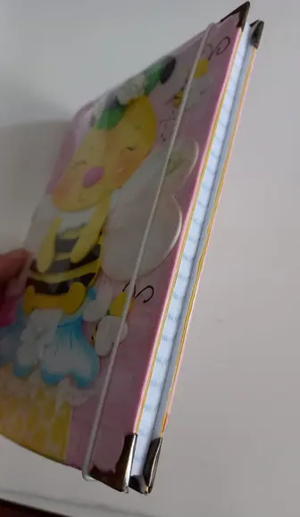 Caderno de Brochura Personalizado em Eva Abelha Fofa.