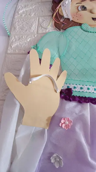 Boneca Articulada Menina Caipira em Eva