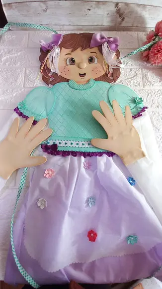 Boneca Articulada Menina Caipira em Eva