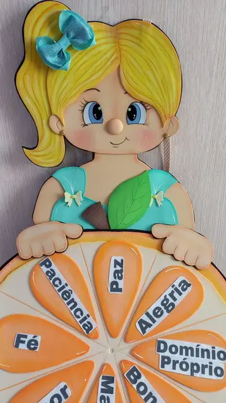 Menina Laranjinha Fruto do Espírito Santo