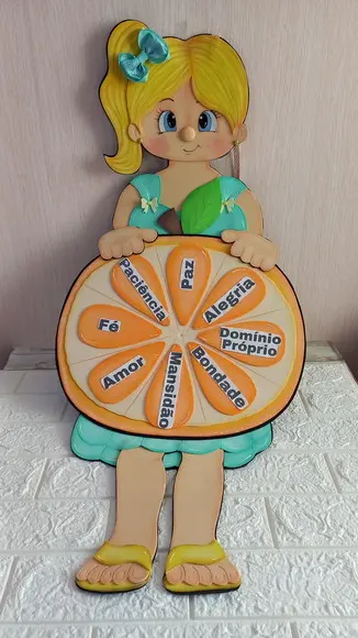 Menina Laranjinha Fruto do Espírito Santo