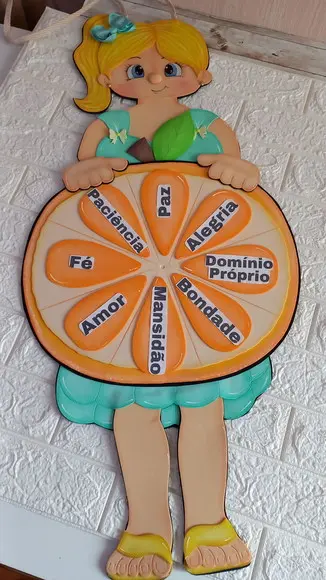 Menina Laranjinha Fruto do Espírito Santo