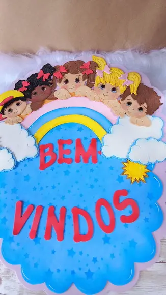 Placa de Bem Vindos Arco Íris em Eva.