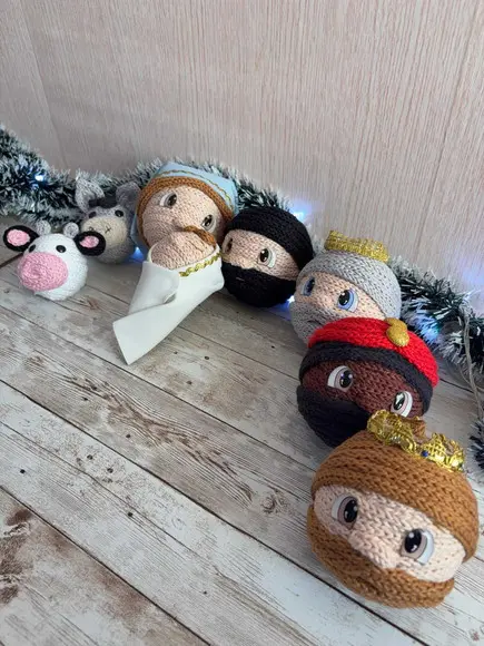 Presépio em Tricotin Bola Decorativa de Natal