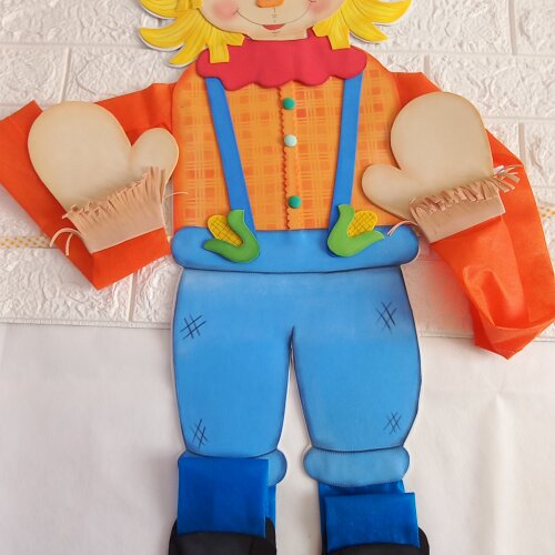 Boneca Articulada Espantalho em Eva.