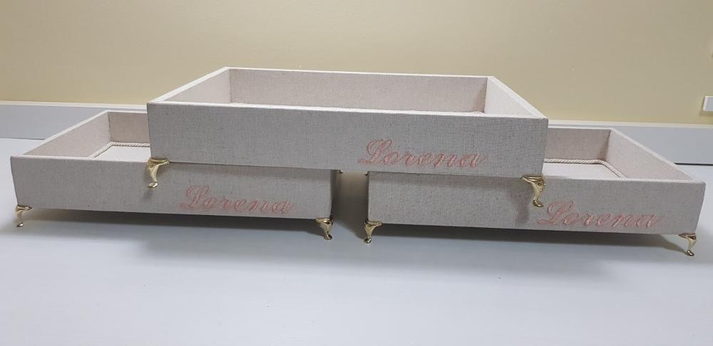 Bandeja de MDF forrada com linho crú personalizada