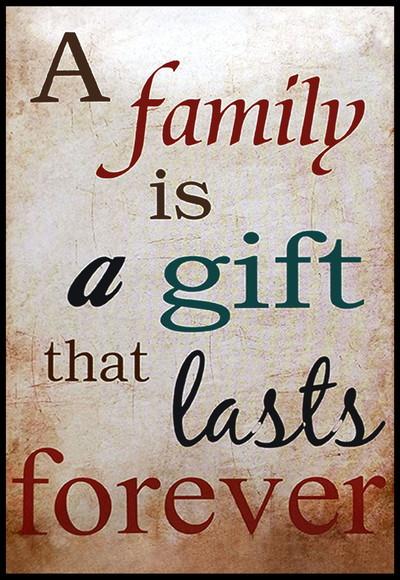 Placa Decorativa Family Is a Gift