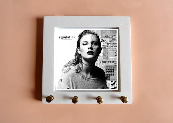 Porta Chaves Taylor Swift 01
