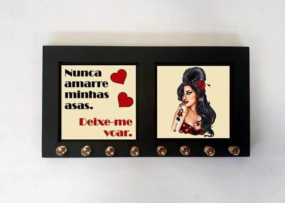 Porta Colar Amy Winehouse