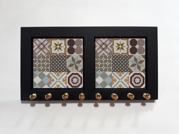 Porta Colar Azulejos 02 (Preto)