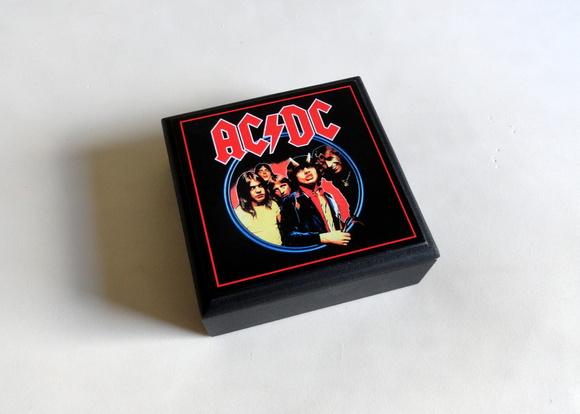 Porta copos ac/dc