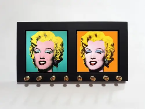 Porta Colar Marilyn Monroe Pop Art (Preto)