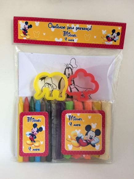 Lembrancinha Kit Massinha, Giz de Cera e Desenhos Mickey
