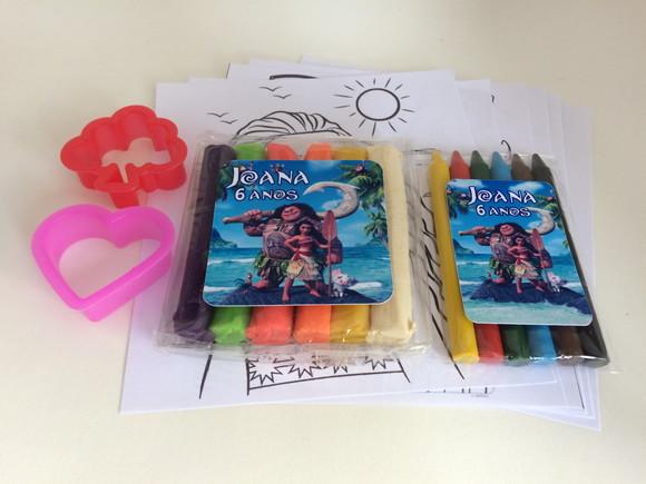 Lembrancinha Kit Massinha, Giz de Cera e Desenhos Moana