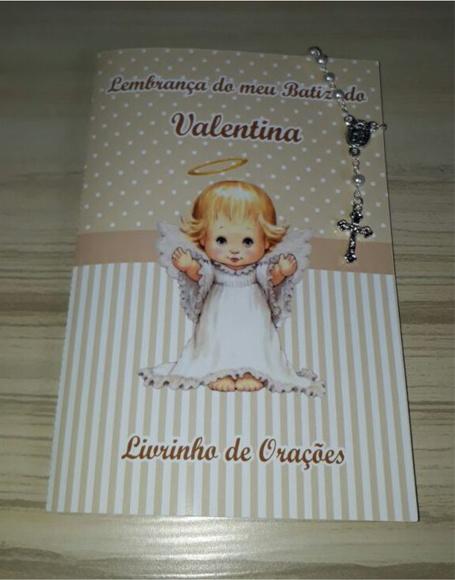 Livrinho de Orações com Mini Terço Batizado Menina