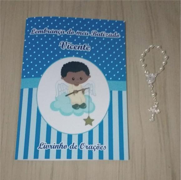 Livrinho de Orações com Mini Terço Batizado Menino