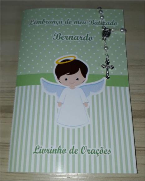 Livrinho de Orações com Mini Terço Batizado Menino