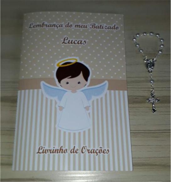 Livrinho de Orações com Mini Terço Batizado Menino