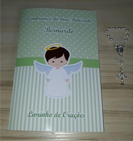 Livrinho de Orações com Mini Terço Batizado Menino