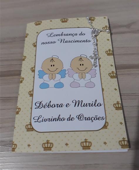 Livrinho de Orações com Mini Terço Nascimento Gêmeos
