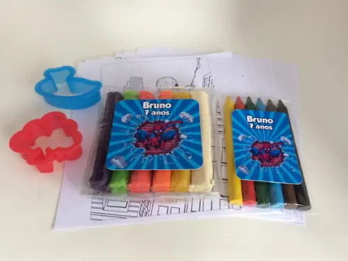 Kit Massinha, Giz de Cera e Desenhos Homem Aranha