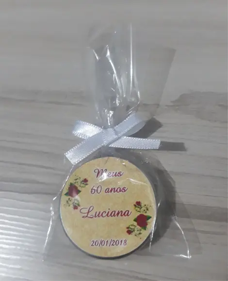 Latinha com Mini Terço Personalizada Aniversário 60 Anos