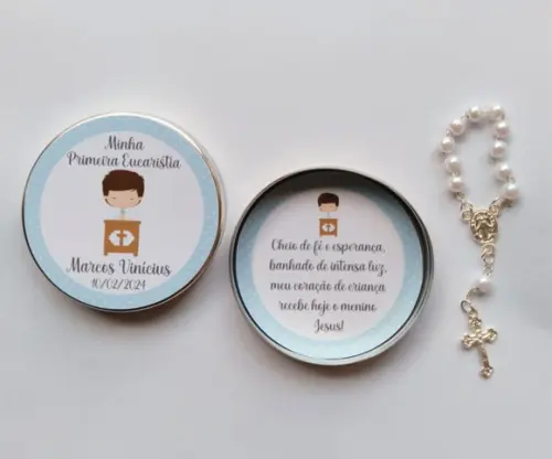 Latinha com Mini Terço Primeira Comunhão Eucaristia Menino