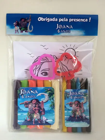 Lembrancinha Kit Massinha, Giz de Cera e Desenhos Moana