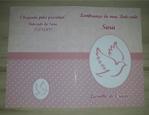 Livrinho de Orações + Latinha com Mini Terço Batizado Menina