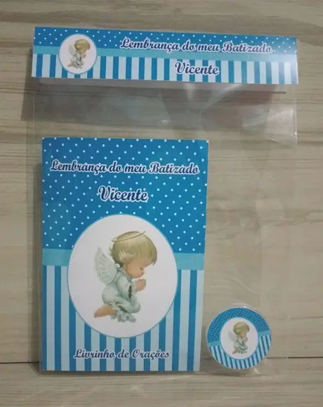 Livrinho de Orações + Latinha com Mini Terço Batizado Menino
