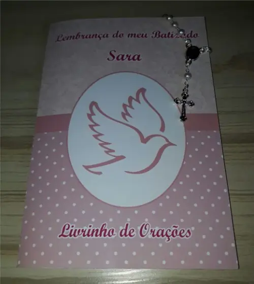 Livrinho de Orações com Mini Terço Batizado Menina