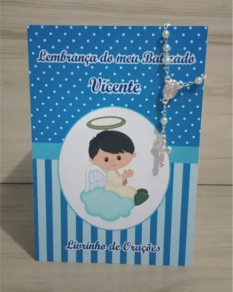 Livrinho de Orações com Mini Terço Batizado Menino