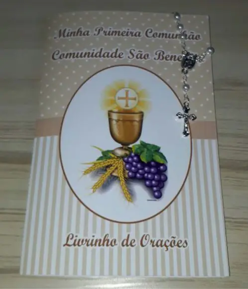 Livrinho de Orações com Mini Terço Primeira Comunhão