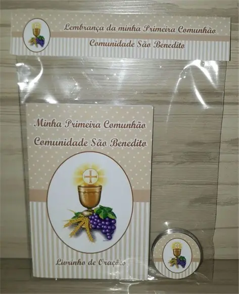 Livrinho de Orações com Mini Terço Primeira Comunhão