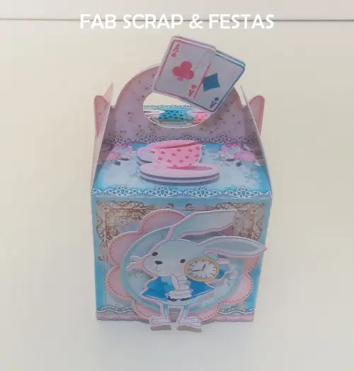 CAIXA CUBO COM ALÇA ALICE NO PAÍS DAS MARAVILH