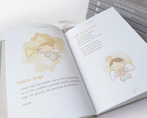 Lembrancinha Batizado Livro de Orações Cinza e Bege