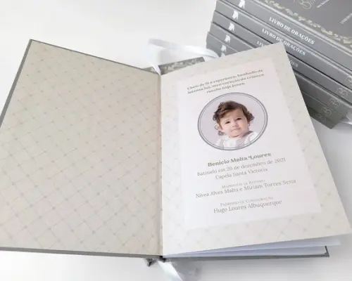 Lembrancinha Batizado Livro de Orações Cinza e Bege