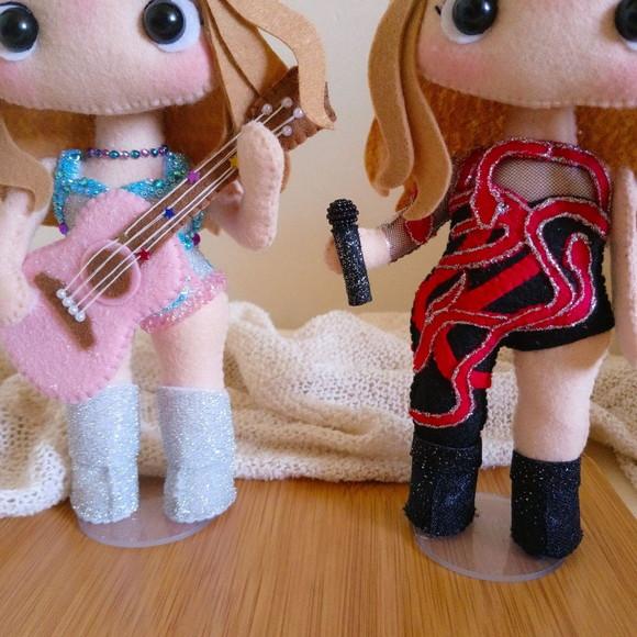 2 Bonecas Taylor Swift