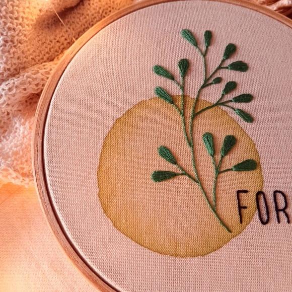 Dupla de Frases- Força e Empatia- Quadro Bordado