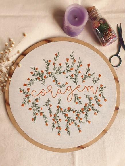 Quadro Bordado - Coragem