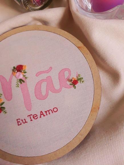 Quadro Bordado - Dia das Mães
