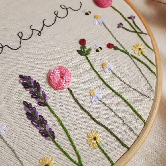Quadro Bordado - Florescer