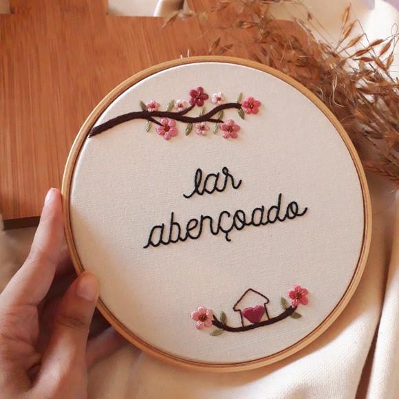 Quadro Bordado - Lar Abençoado