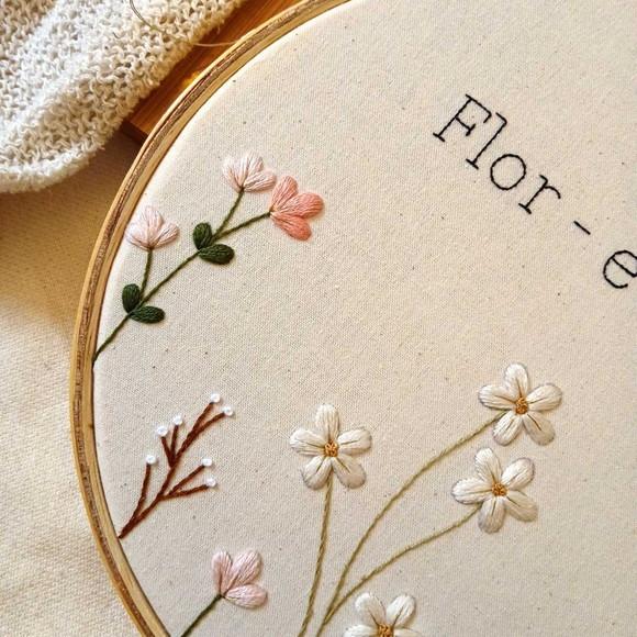 Quadro Bordado flor-e-ser