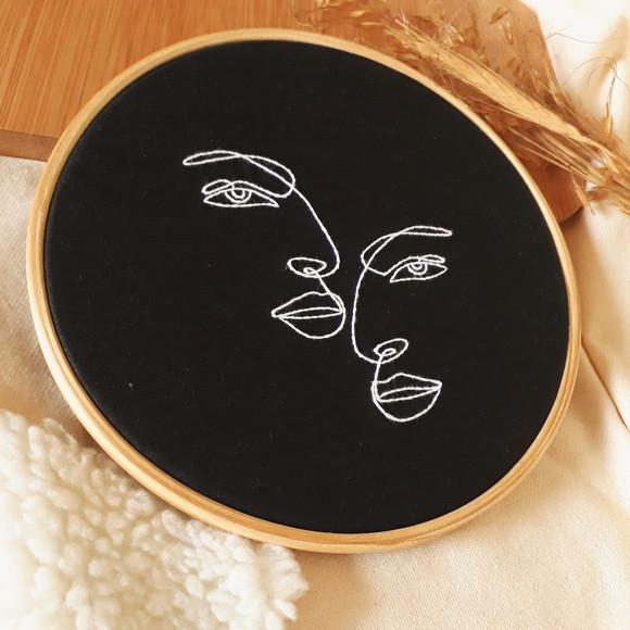 Quadro Bordado Minimalista