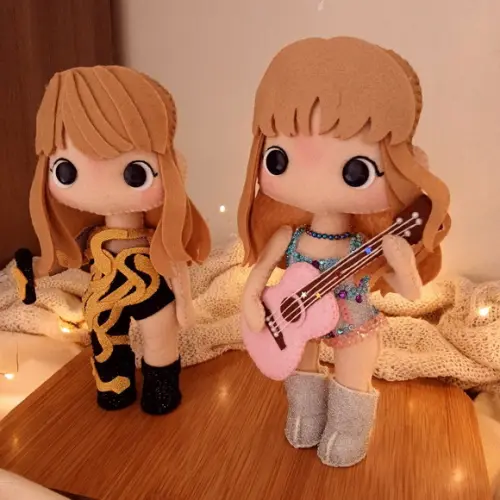 2 Bonecas Taylor Swift - Violão + Versão Dourada