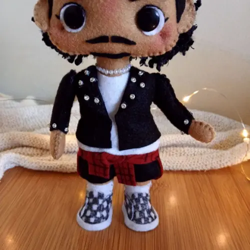 Boneco Bruno Mars - Look Clipe Apt