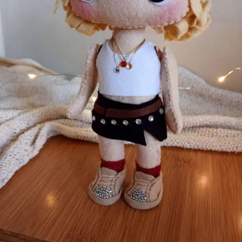 Boneco Rosé Black Pink- Look Clipe Apt