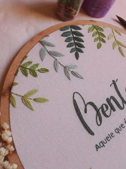 Porta Maternidade Minimalista - Folhas