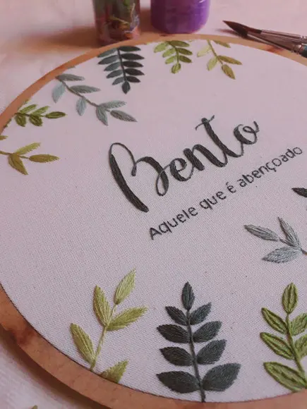 Porta Maternidade Minimalista - Folhas
